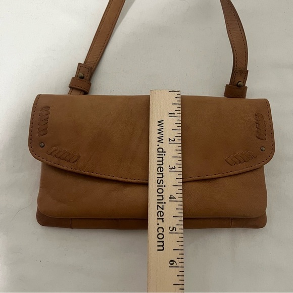 Lucky Brand Women’s Brown/Tan Crossbody Bag Snap Closure Adjustable Strap EUC - Picture 10 of 10